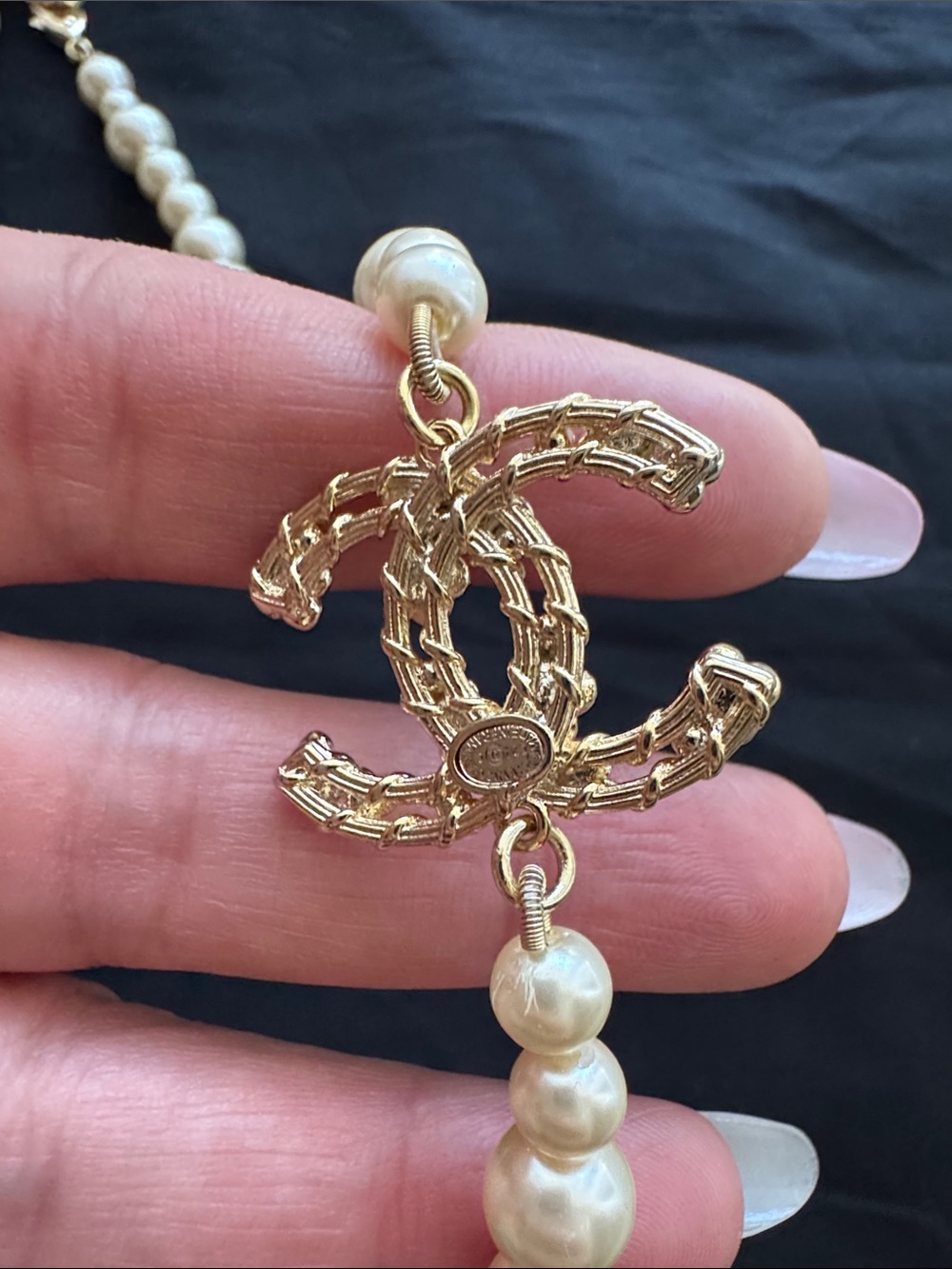 CC classic Iconic Pearl Elegance long necklace - Picture 5 of 6